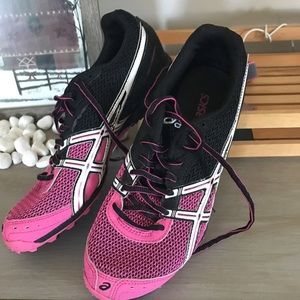 Asics track shoes